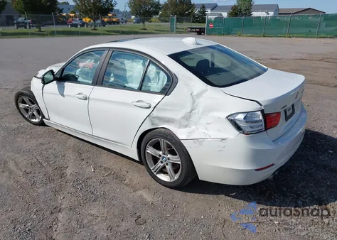 2013 BMW 328I xDrive z USA, uszkodzony, nr VIN WBA3B3C5XDJ810099